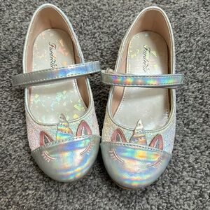 EUC toddler size 9 glitter unicorn flats/dress shoes